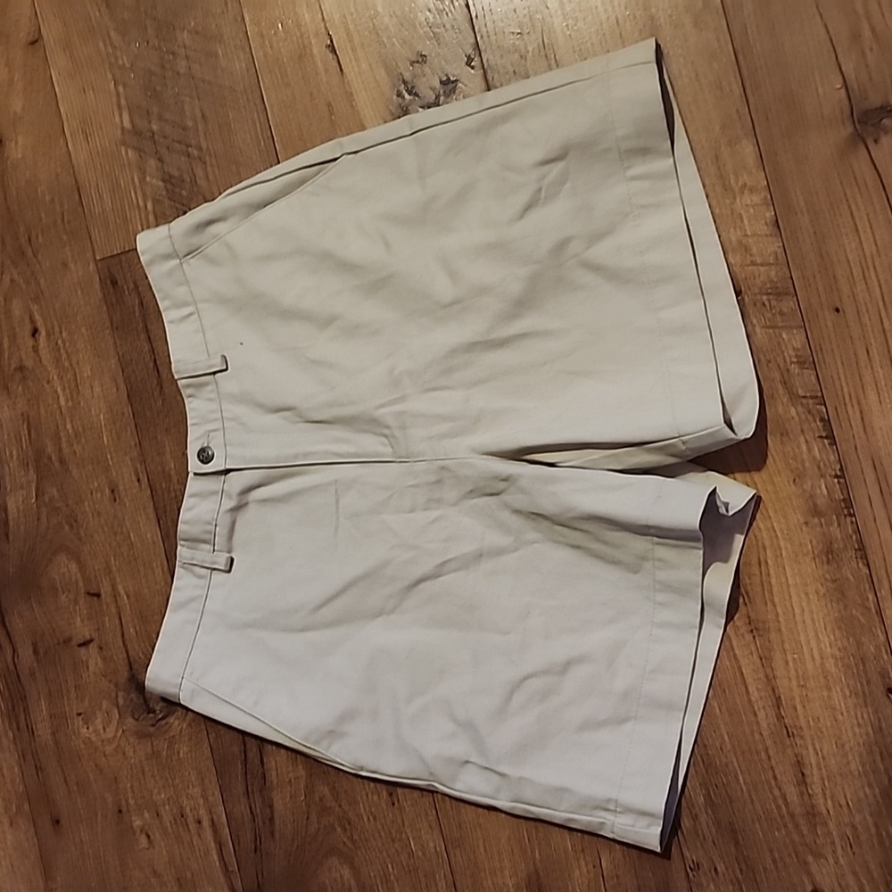 Liz Claiborne vintage khaki high waisted shorts